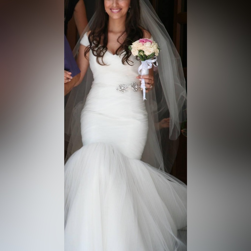 Bliss by Monique Lhuillier Wedding Dress Size 0-2
